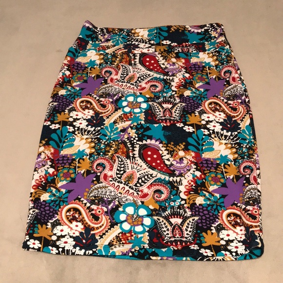 LuLaRoe Dresses & Skirts - LuLaRoe Cassie skirt